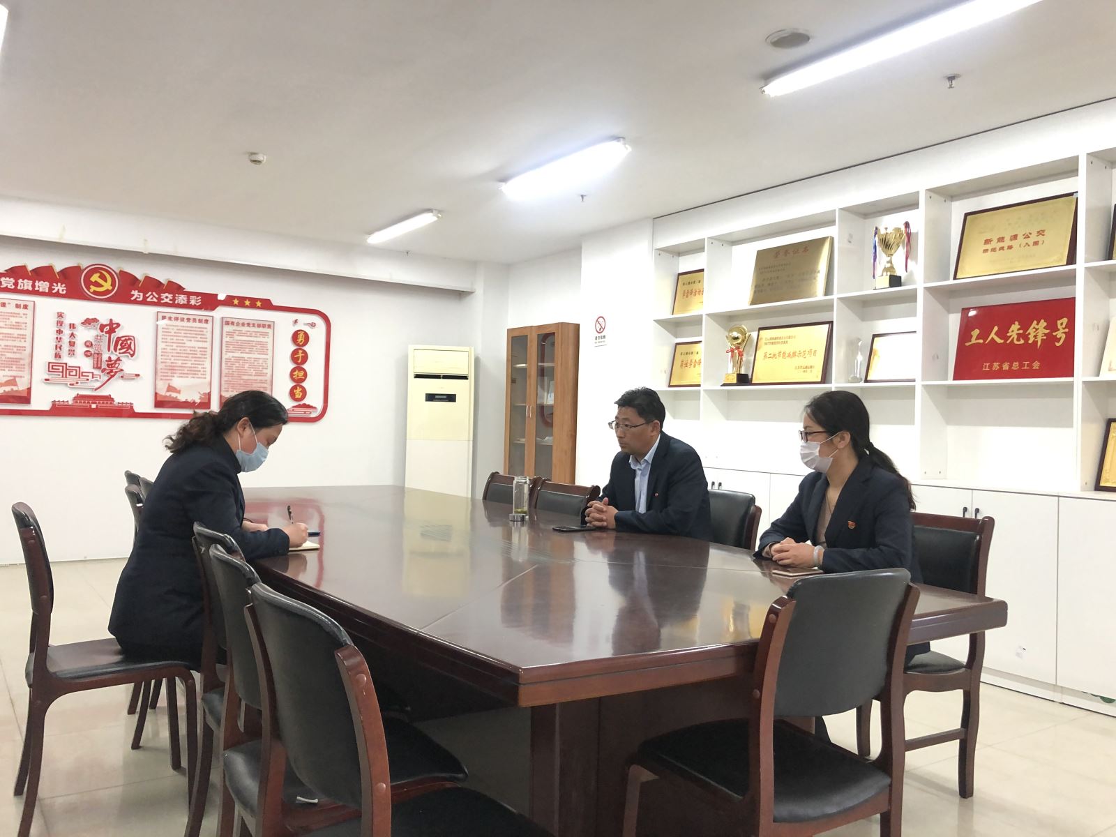 公交集團開展節(jié)前作風檢查，確保廉潔過節(jié)