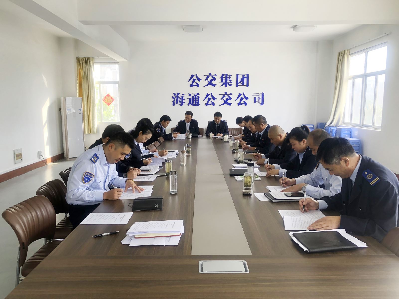 公交集團(tuán)權(quán)屬單位開展黨員干部職工黨規(guī)黨紀(jì)和信訪條例知識測試活動