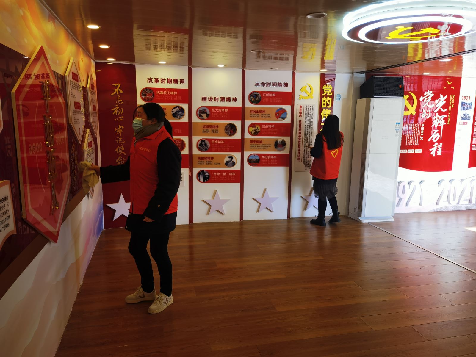 公交集團(tuán)公交事業(yè)一部黨支部踐行 “兩在兩同”，“合力”促“合心”