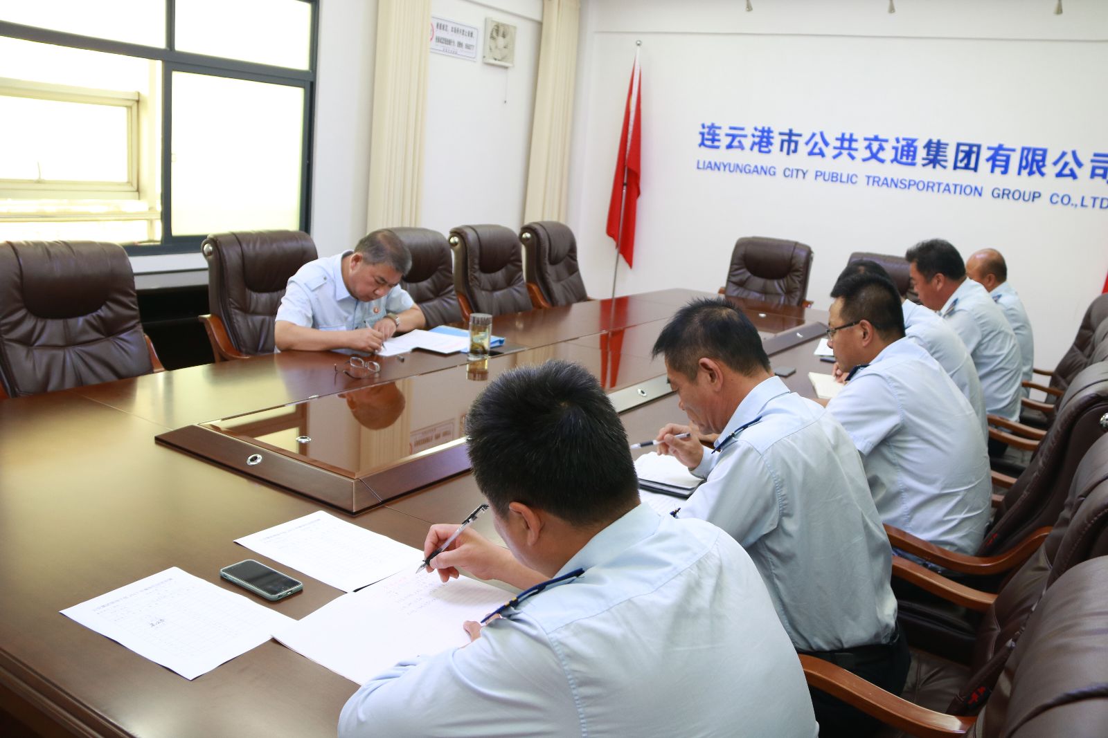 公交集團維修公司、大浦保養(yǎng)廠開展領導干部廉政約談