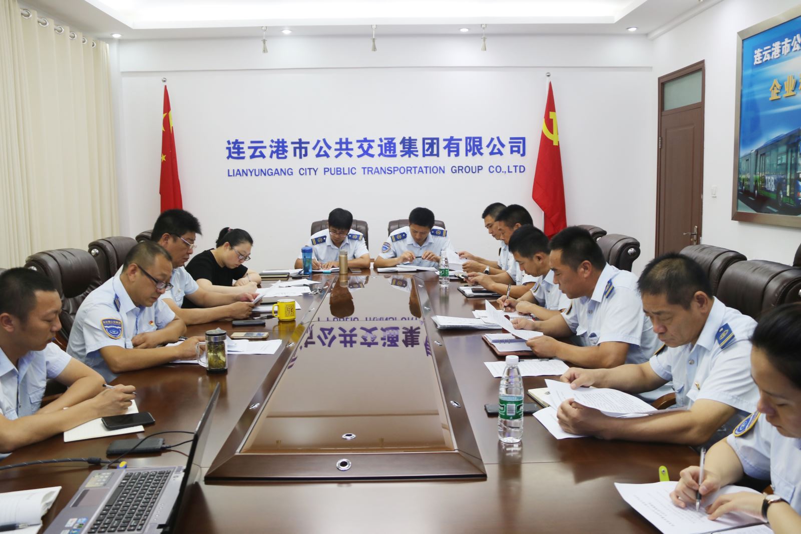 公交集團(tuán)召開(kāi)安全生產(chǎn)專題會(huì)議