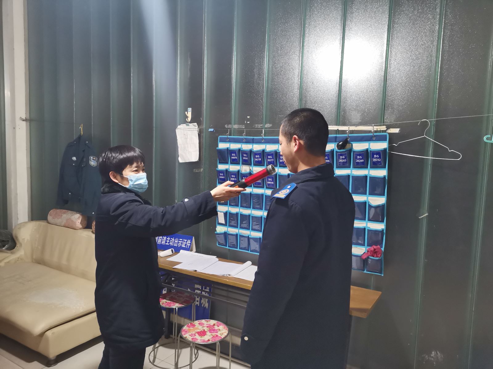 公交事業(yè)二部持續(xù)開展駕駛員崗前溫度、酒精、血壓測試工作
