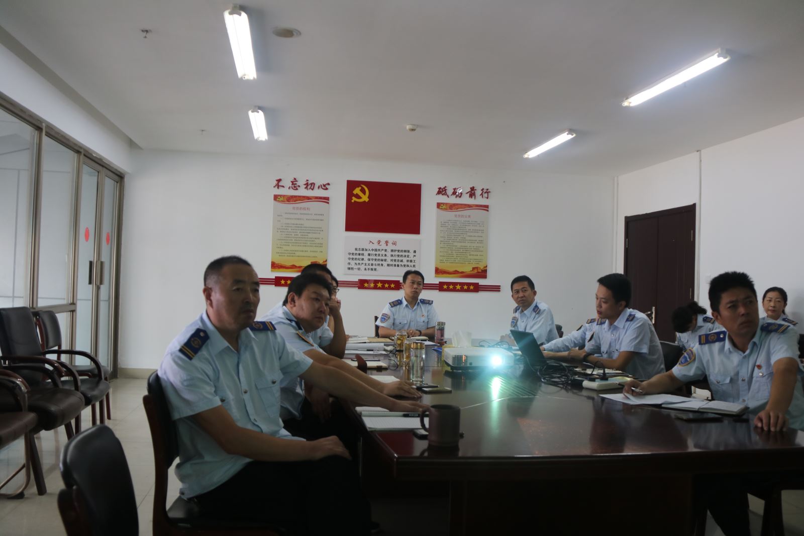公交集團(tuán)快速公交公司開展國慶節(jié)廉政約談活動(dòng)