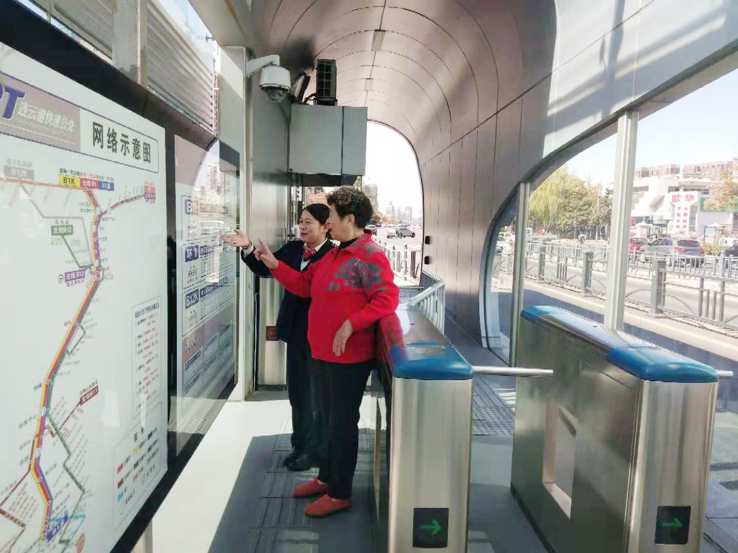 用心服務(wù)，把乘客當(dāng)親人